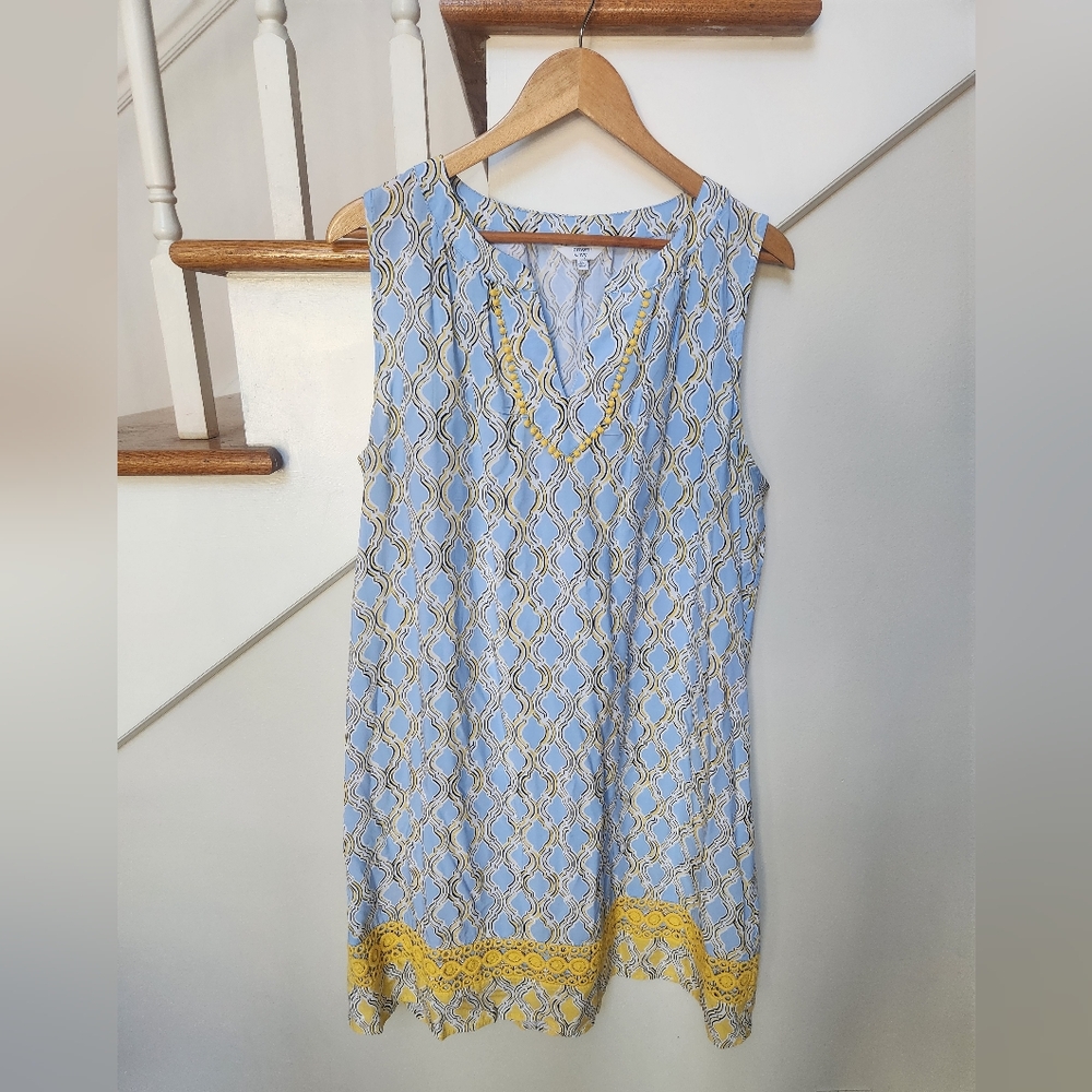 Crown & Ivy Quatrefoil Print Sleeveless V-Neck Shift Dress xl